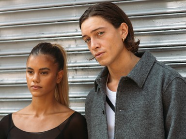 Amikor a párod másokkal csetel, titokban Tindert nézeget, kiderül a mikromegcsalások valódi oka, de van rá megoldás