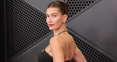 Hailey Bieber friss fotójába belepirulsz, a világ legapróbb bikinijébe bújt Justin Bieber felesége