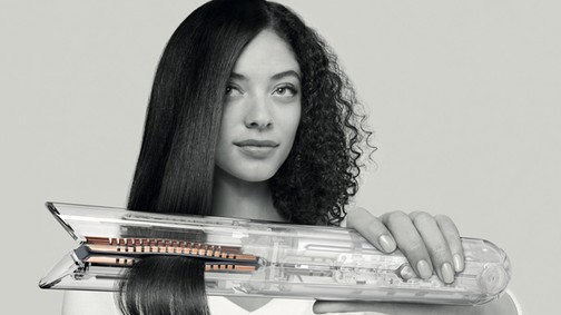 Íme az új kedvenc hajvasalód: bárhol, bármikor lehetővé teszi a hajformázást