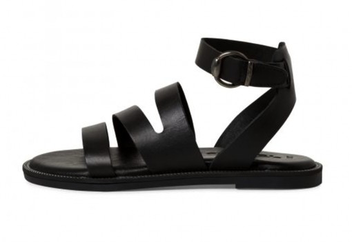 10 nyári papucs és szandál, ami egyszerűen minden stílushoz passzol