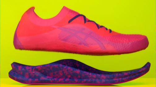 Hihetetlen! Mikróban sütik készre a jövő futócipőit