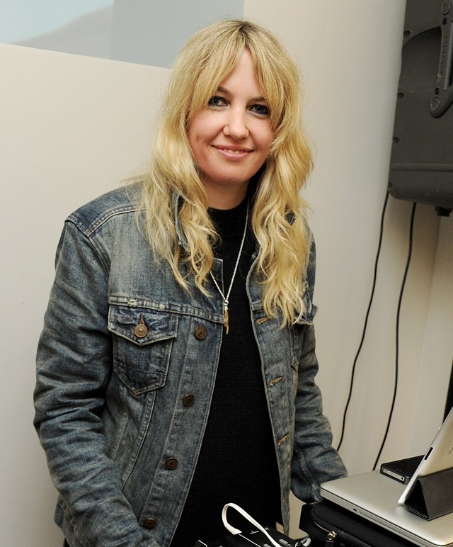 Pip Brown, a Ladyhawk zenekar frontlánya felvállalta, és sokszor beszélt már róla, hogy Asperger-szindrómával diagnosztizálták, aki úgy gondolja, hogy nem juthatott volna idáig, ha nem így születik