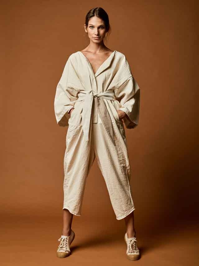 ,,A festékfoltos kötények az aktív művészet megkerülhetetlen lenyomatai" - Interjú Majoros Zitával