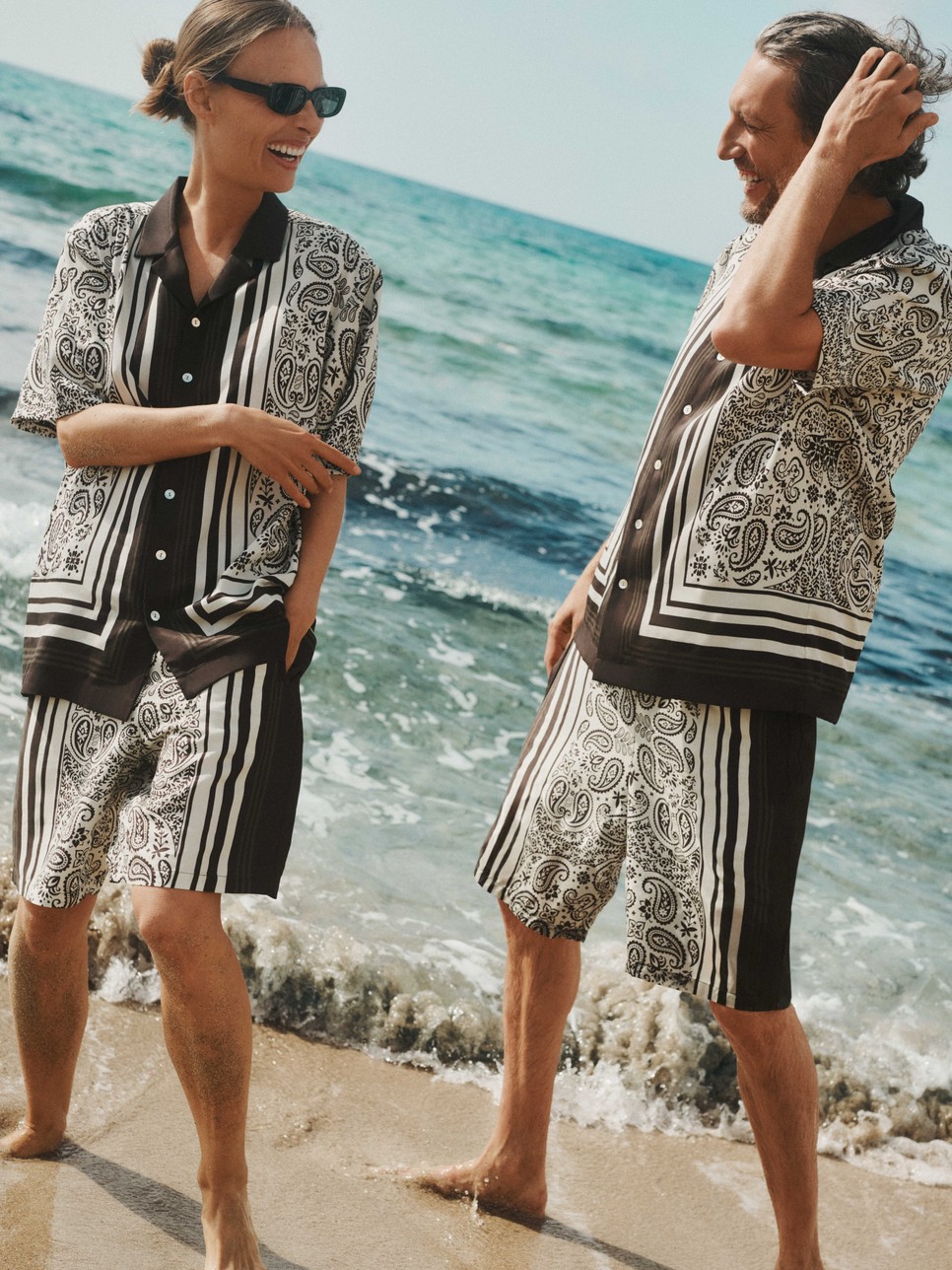 A LEBRAND x RESERVED paisley mintás unisex szettjei a nyári beachwear trend egyik legstílusosabb darabjai lehetnek idén