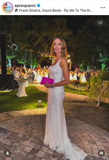 Epres Panni egy lélegzetelállító Daalarna ruhában érkezett az Anna-bálra.