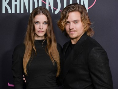 Szemeket eltakarni! Palvin Barbara és Dylan Sprouse forró csókjába még te is belepirulsz