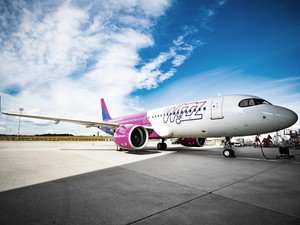 Példamutató: a Wizz Air újabb tízezer jeggyel támogatja az ukrán menekülteket