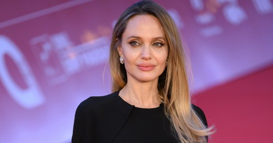 Hirtelen rá sem ismerünk Angelina Jolie fiára, Knox drasztikus frizuraváltáson esett át
