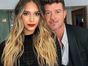 Micsoda hír: Robin Thicke barátnője fél évvel a szülés után ismét várandós