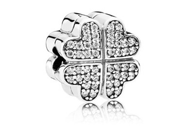 Cirkóniás charm PANDORA 20 900 Ft