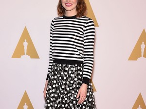 Emma Stone keveri a mintákat