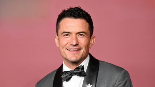 Ez a 28 éves lány rabolta el Orlando Bloom szívét, vele kezdett új életet Katy Perry után a 49 éves színész