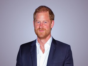 Kiderült Harry herceg terve, ez lehet a kulcsa annak, hogy újra közelebb kerüljön a királyi családhoz
