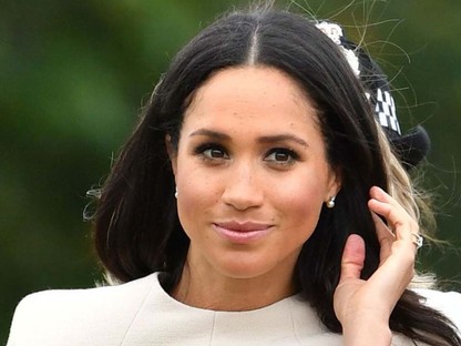 Hihetetlen! Meghan Markle Erzsébet királynővel kettesben ment az első hercegnői vizitjére