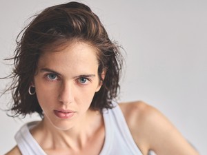 Kemény Lili: A Nem, nem könnyű olvasmány