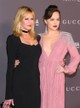 Melanie Griffith és Dakota Johnson 2017-ben közösen jelentek meg a LACMA Art + Film Gálán Los Angelesben - mindkettőjük szettje egyszerűen lélegzetelállító. 
