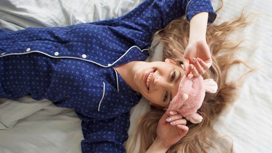 Ettől az egyszerű módszertől azonnal visszaalszol: segít megszüntetni a zavaró gondolatokat az éjszaka közepén