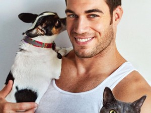 Íme a világ legsármosabb állatorvosa!