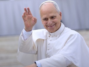 Friss fotók készültek XIV. Leó pápáról, így érzi magát tüdőműtétje után az egyházfő