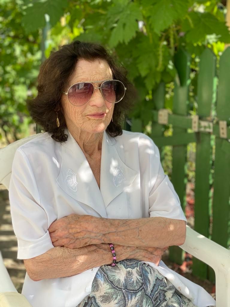 longevity-nagymama-glamour