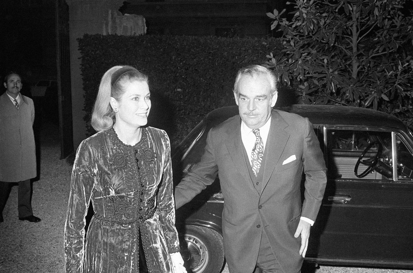 Grace Kelly és férje, III. Rainier monacói herceg 1970-ben itt épp a monacói nagykövetségre igyekeztek Rómában, amikor a fotósok elcsípték őket.