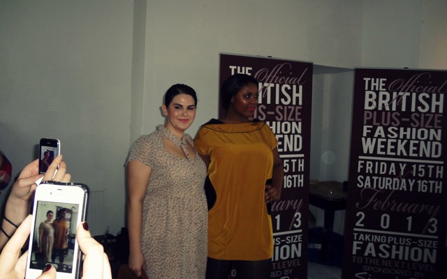 Farkas Éva magyar plus size modell a minibemutatón