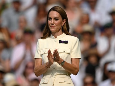 Katalin hercegné testhez simuló ruhájából csak úgy árad a sikk, ragyogóan gyönyörű Vilmos herceg felesége