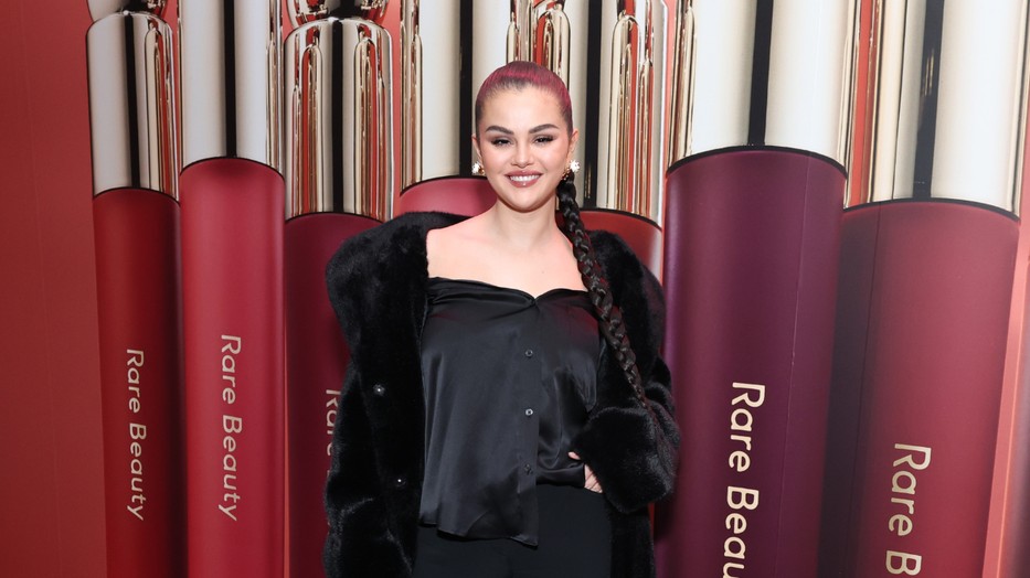 Selena Gomeznek minden hajszín jól áll, és ez alól a szőke sem kivétel