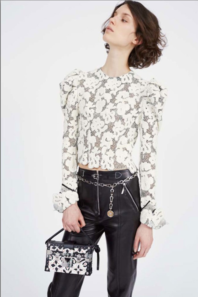 Hölgyek a fürdőszobából. A Louis Vuitton a természetességet ünnepli