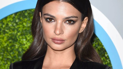 Te jó ég! Emily Ratajkowski már 15 évesen is topless pózolt!