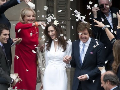 McCartney ruhában a boldog ara