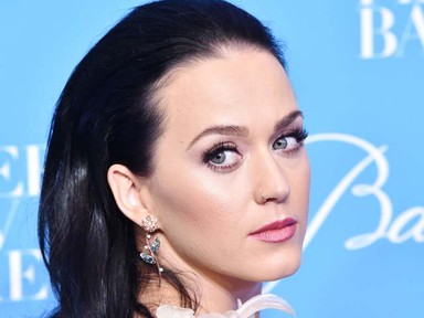 Bocs Katy Perry, de milyen egy ténsasszony vagy ebben a ruhában?