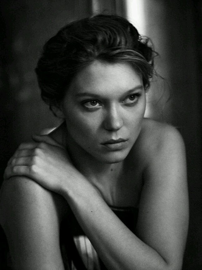 Léa Seydoux gyönyörű portréját Peter Lindbergh készítette