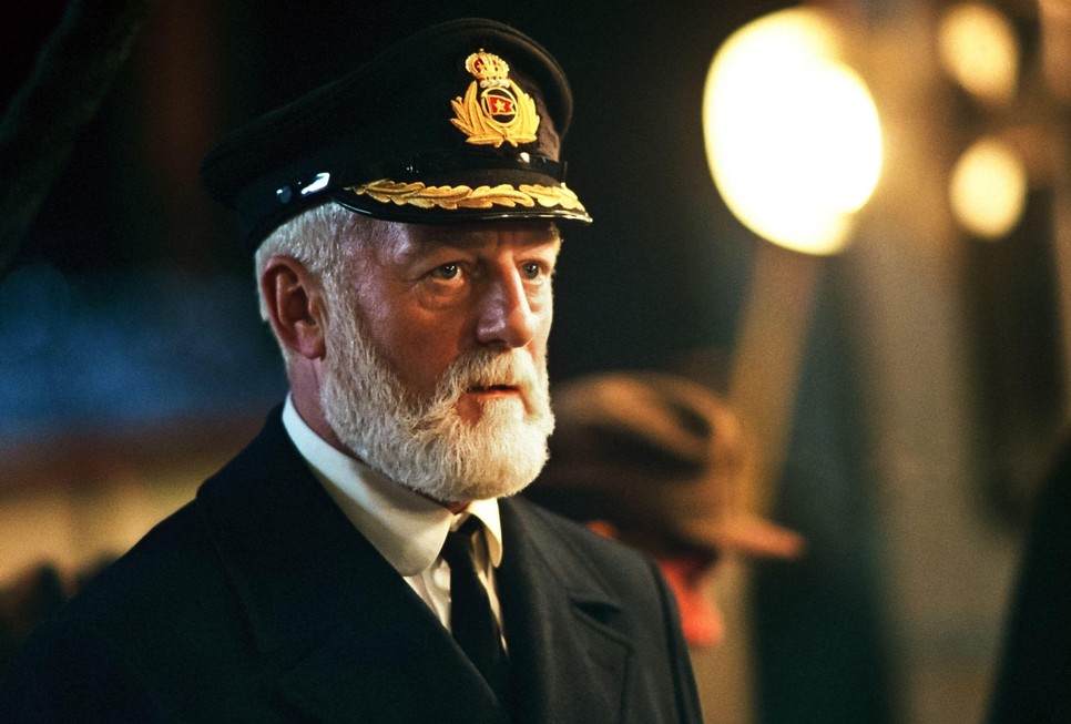 Bernard Hill a Titanic hajóskapitányát alakította