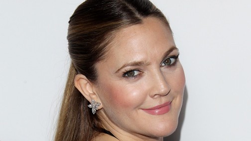 Annyira tökéletes Drew Barrymore kis feketéje