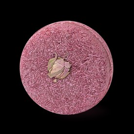 Angel Hair: Az érzékeny fejbőr és az angyalian lágy tincsek legjobb barátja a rózsavíz, az ylang ylang olaj és a varázsmogyorókivonat. 