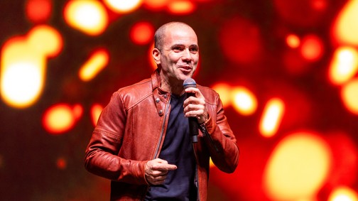 Kovács András Péter: „Minden humorista sokkal gazdagabb és sokszínűbb annál, mint amit a színpadon mutat magából”