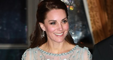 Katalin hercegné fittyet hányt a királyi család szabályaira: az Alexander McQueen ruhája arcpirítóan merész volt