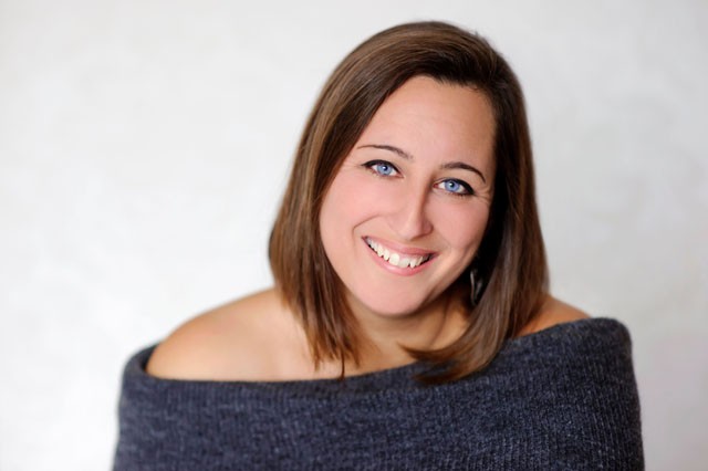 Már könyv is készült a karantén-szerelemről: megjelent a Zárva című regény!