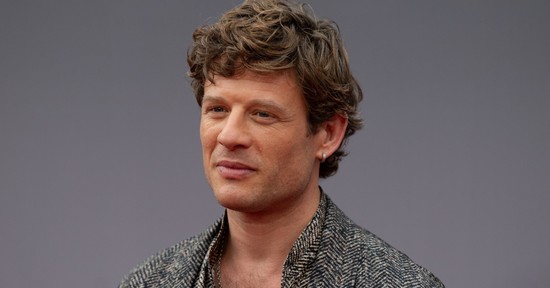 Játszott már lelkészt, gyilkost és egyedülálló apát is, ő James Norton, a Sárkányok háza új, veszélyes szívtiprója