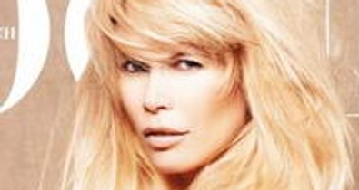 Terhes és meztelen!