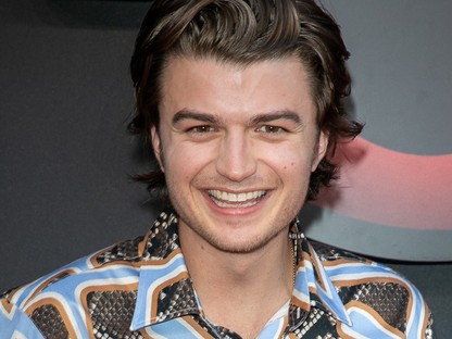 Kérünk 1 perc néma csöndet a Stranger Things sztárjának új bilifrizurája miatt