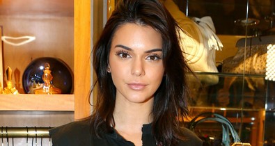 Az Instagram gyászol: letörölte magát a királynő