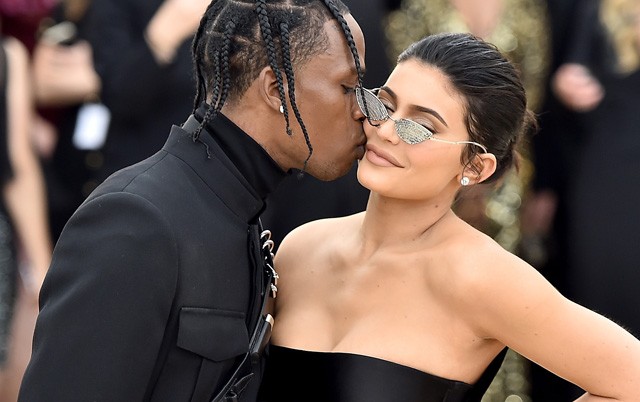 Kylie Jenner és Travis Scott