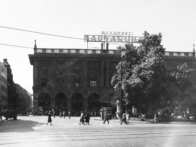 Nagyanyáink ide jártak plázázni: a budapesti nagyáruházak története
