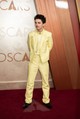 Timothée Chalamet vaníliasárga Givenchy szettjével ismét bebizonyította, hogy férfiként is lehet valaki egyszerre elegáns és merész a vörös szőnyegen. 