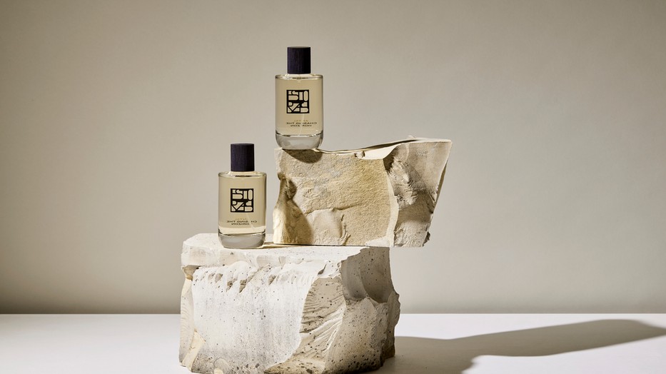 A fás-fűszeres illatot Marie Urban Le Febvre, parfümőr és a berlini Urban Scents alapítója alkotta meg: "Az ANTAL meghívás egy illatos utazásra, amely egyesíti a múltat és a jelent, a nyugati kultúrákat és az egzotikus, vad kalandos országokat."