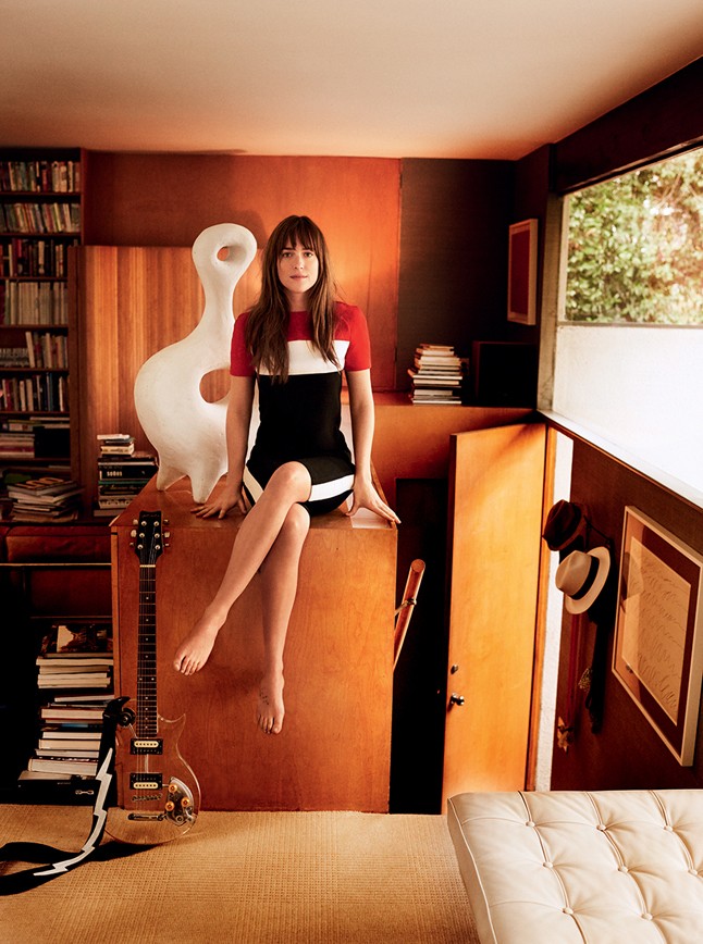 Dakota Johnson a Vogue címlaplánya!