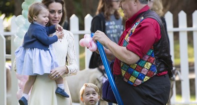 Véged lesz! Sarolta és György hercegek bűbájosak Kanadában