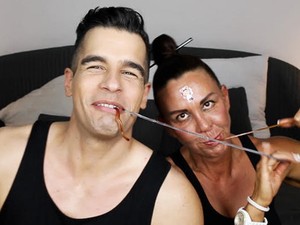 Lakatos Levente: Undorító japán édességek. Nézd meg, miket esznek!